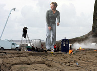 giantess collage blonde smiling wonderslug fire camera people sky billie_piper doctor_who tardis filming sweats