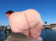 giantess collage butt red_hair bbw thighs voluptuous looking_back dock banjoenelbano