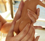 nude handheld hand shrunken_woman digital_render flagg3d