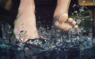 feet toes barefoot water shrunken_woman pedicure splash splashing sorenzer0 digital_render