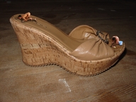 collage shoes shrunken_men sniffing shrunken_slaves cleaning floor msku