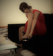 barefoot shoes brunette domination in_shoe shrunken_man flats manicure looking_at_tiny digital_render dofus59