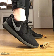 domination foot_worship kneeling shrunken_man sneakers naked_men littlesmall nike_thea