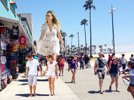 collage beach brunette wonderslug mini_giantess walking sunglasses people palm_trees shopping jessica_alba resort sidewalk
