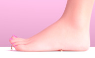 feet toes barefoot shrunken_man looking_up no_background digital_render uschi3