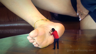 Loryelle_Foot_Pet_Giant_Stepmom_SFX_007.jpg