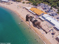 bikini gentle giantess collage black_hair long_hair beach barefoot ocean asian lying_down sunglasses onlookers giantessiscool kyojingirls