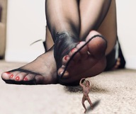 collage nude feet stockings shrunken_man red_nails raised_foot msku