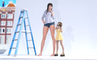 black_hair barefoot high_heels brunette shrunken_woman ladder size_comparison boomgts digital_render