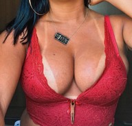 collage large_breasts shrunken_man between_breasts sfxhh3