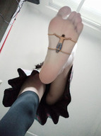 collage feet upskirt barefoot shrunken_man under_foot point_of_view ropes beatricegiganta