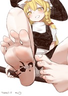 drawing feet blushing blonde black_hair color long_hair clothed toes barefoot soles anime touhou low_angle smiling witch sitting looming flying nervous braid broom marisa_kirisame aya_shameimaru no_background looking_at_tiny witch_hat heh030