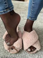 toes barefoot jeans foot_crush shrunken_man dark_skin tattoo nail_polish slippers marklovefeet