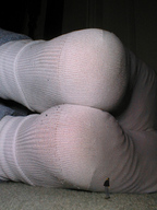 7468 - crush feet foot giantess man mega small socks.jpg